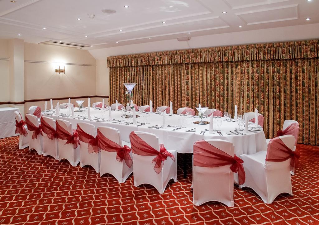 Swallow Churchgate Hotel Harlow Buitenkant foto
