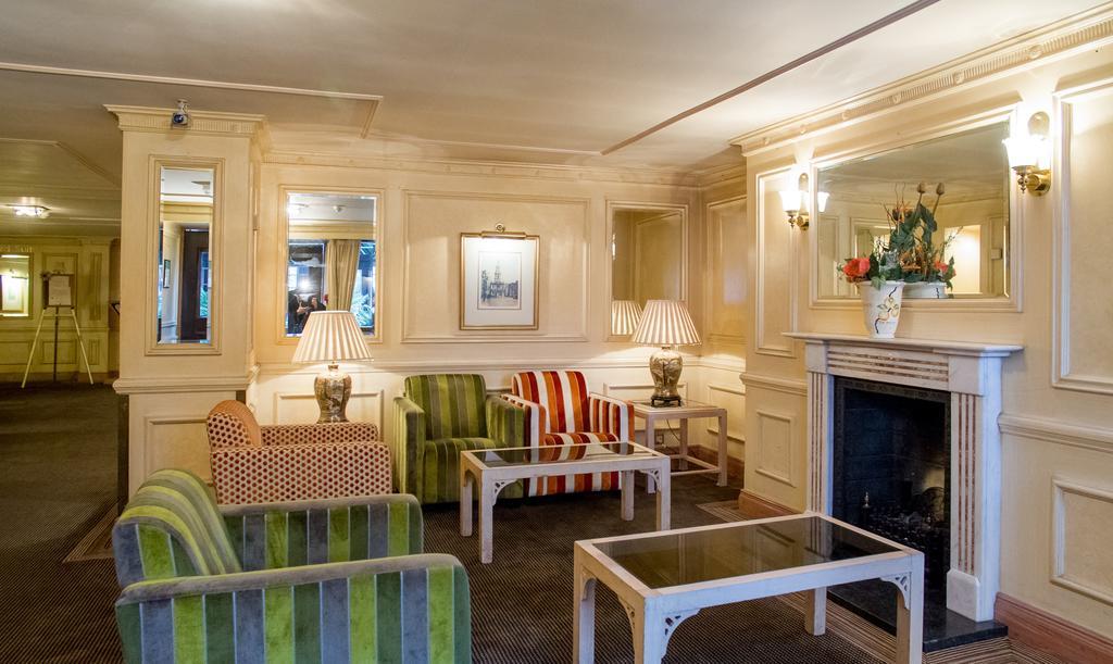Swallow Churchgate Hotel Harlow Buitenkant foto