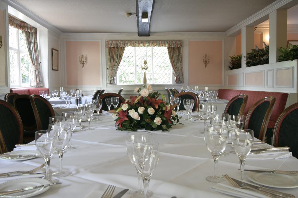 Swallow Churchgate Hotel Harlow Buitenkant foto