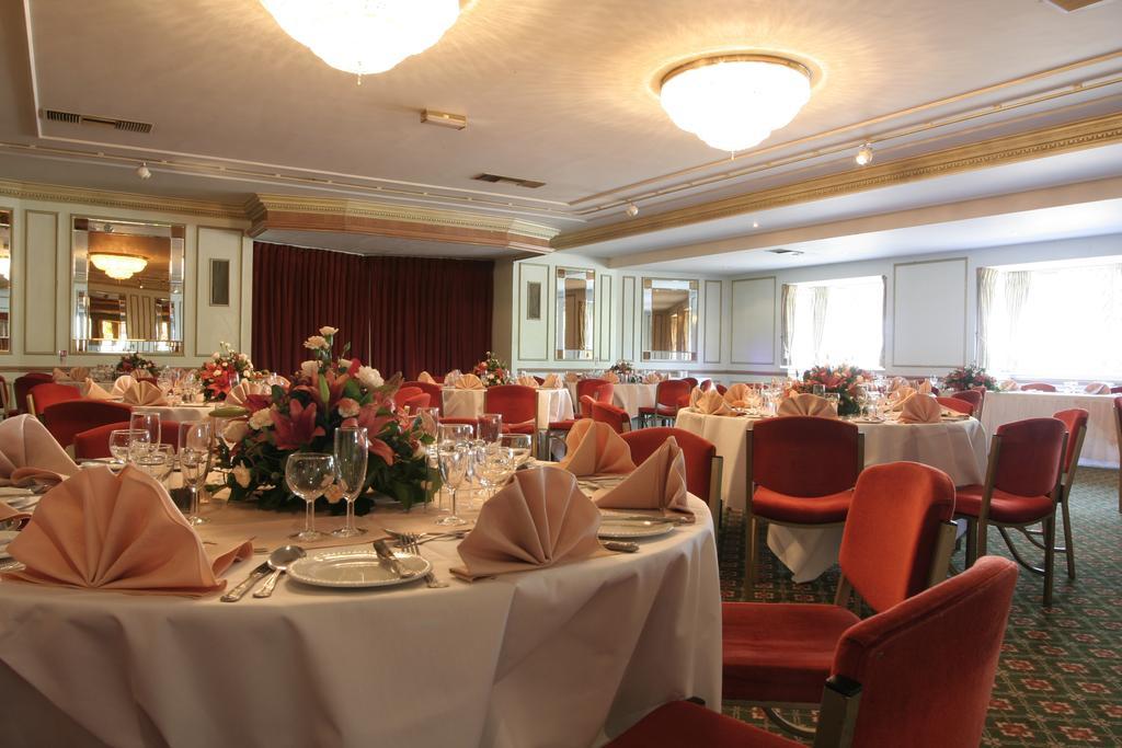 Swallow Churchgate Hotel Harlow Buitenkant foto